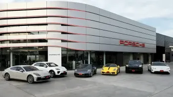 ปอร์เช่ ประเทศไทย มอบประสบการณ์ที่มากกว่าการขับขี่ ขับเคลื่อนปีแห่งสมรรถนะ การรวมตัว และความหลงใหลในปอร์เช่