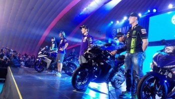 Yamaha YZF-R3 เปิดตัวเป็นที่เรียบร้อยแล้วในงาน Yamaha World Ultimate Racing 2015