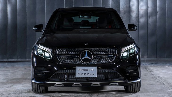 Mercedes-AMG GLC 43 4MATIC Coupe 2018 จะยังคงดีไซน์และการตกแต่งภายนอก-ภายใน ระบบความปลอดภัย เทคโนโลยีล้ำสมัย รวมถึงระบบมัลติมีเดียเหมือนกับรถยนต์รุ่นนำเข้าทั้งหมด