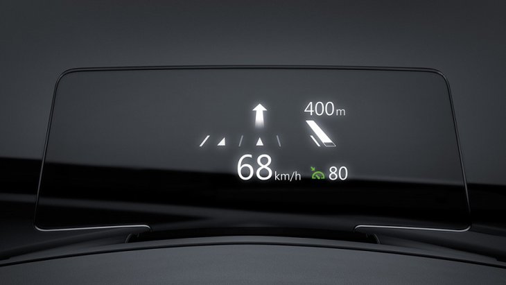Active Driving Display สกรีนใสเหนือพวงมาลัยในระดับสายตาผู้ขับ แสดงข้อมูลสำคัญในการขับขี่ เช่น ระดับความเร็วรถ