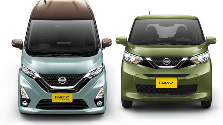 เทียบให้เห็นระหว่าง Nissan  Dayz Highway STAR และ Nissan Dayz รุ่นปกติ