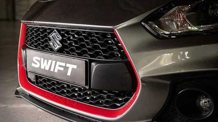 Suzuki Swift Sport Katana 2019 เพิ่มความประทับใจด้วยการติดตั้งกระจังหน้าลายตาข่ายสีดำเข้มตกแต่งคิ้วขอบกระจังหน้าด้วยสีแดงพร้อมไฟหน้าแบบ LED 