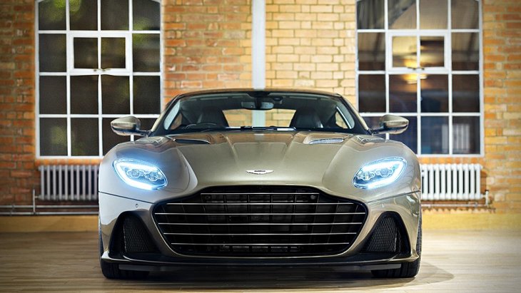  Aston Martin DBS Superleggera Special Edition จะถูกพ่นด้วยสีตัวถัง Olive Green แบบเดียวกับ Aston Martin DBS ใน On Her Majesty's Secret Service