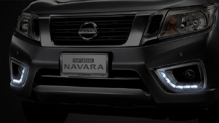 ไฟ Daytime Running Light แบบ LED รูปทรงตัว L เพิ่มความโดดเด่นกับ NISSAN NAVARA  BLACK EDITION 2019-2020 มากขึ้น