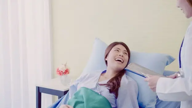 เตียงตรวจภายในสำคัญอย่างไรในห้องตรวจสูตินรีเวช?