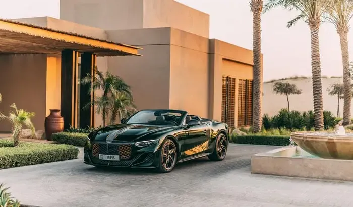 เบนท์ลีย์ มอเตอร์ส เปิดตัว Batur Convertible อย่างเป็นทางการ ณ นครดูไบ