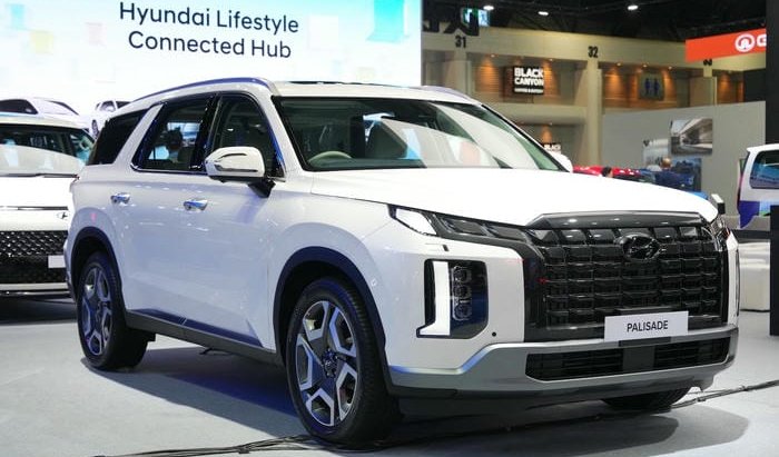 สงกรานต์นี้มีรถใหม่! ฮุนไดต่อโปรแรงกับแคมเปญ “Hyundai Double Thumbs Up Deal” ลดสูงสุด 400,000 บาท พร้อมส่วนลดช่วยค่าน้ำมัน 30,000 บาท