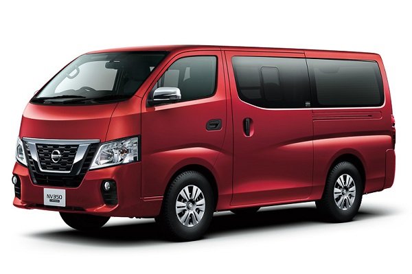 วัดกันแรงๆสำหรับรถตู้ขวัญใจมหาชนระหว่าง Toyota Commuter 2019 กับคู่แข่ง  Nissan Urvan 2019